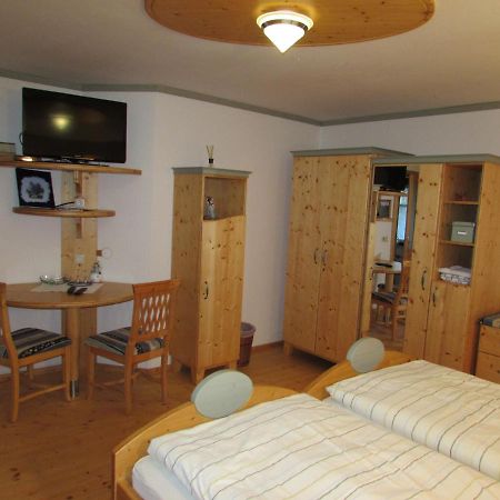 Bed and Breakfast Arkadenhof Fam. Schneider Eichenbrunn Экстерьер фото