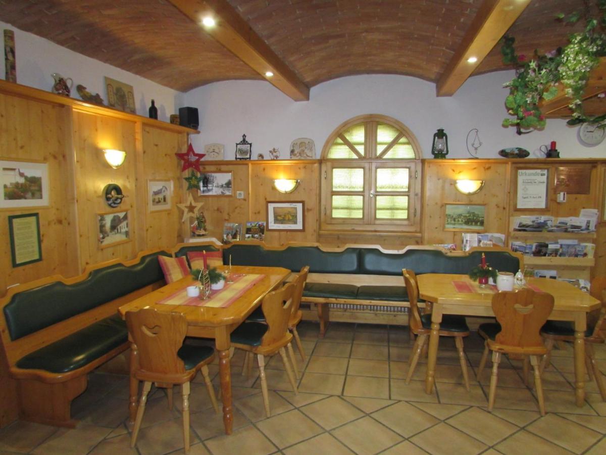 Bed and Breakfast Arkadenhof Fam. Schneider Eichenbrunn Экстерьер фото